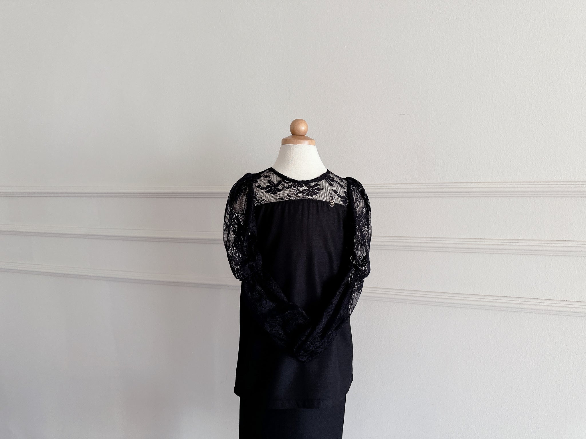 2024 Alaia Girl Set in Black – ChinonetKita ♡